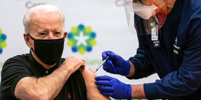 Judge Blocks Biden Vax Mandate For Federal Workers…